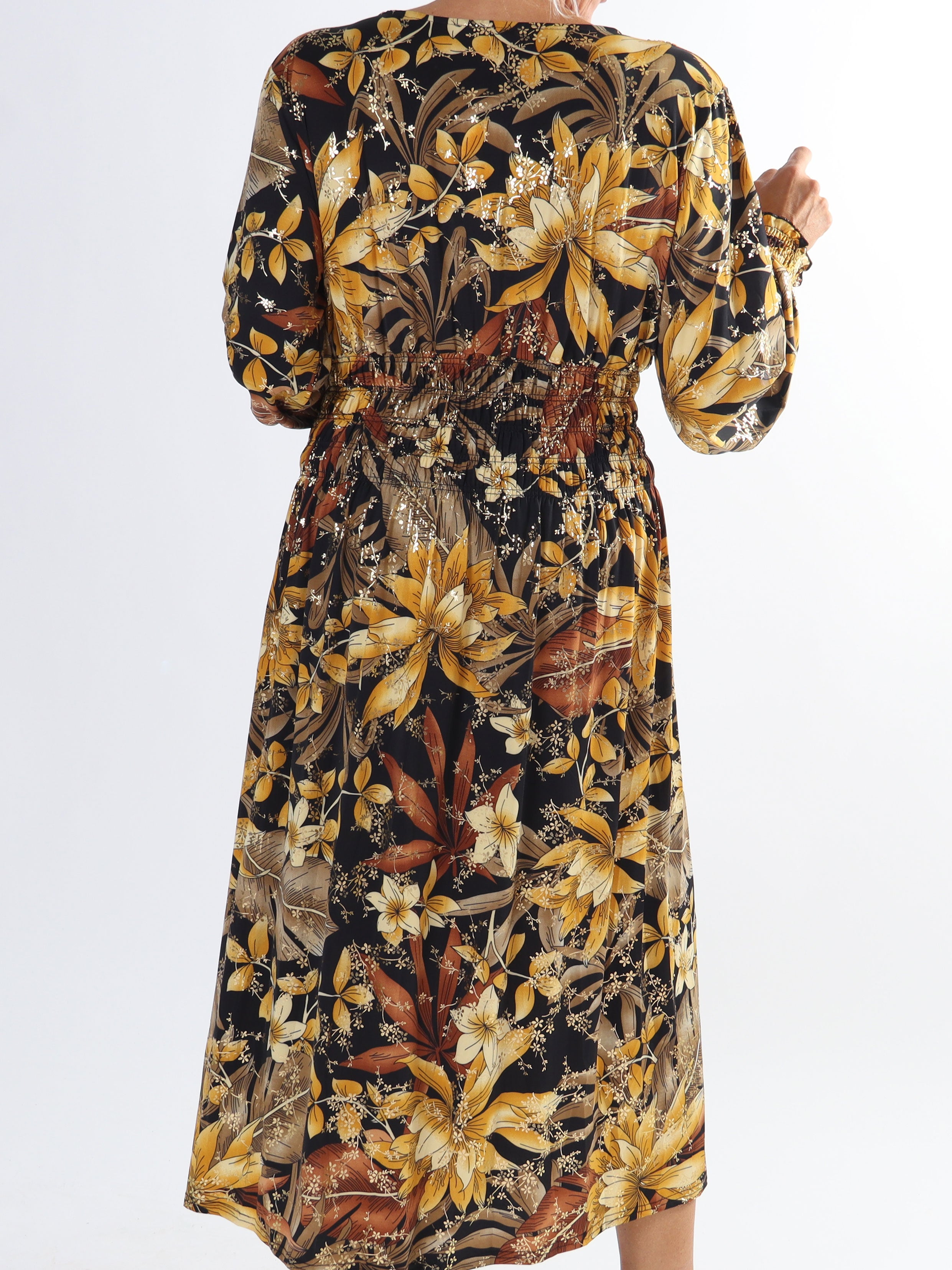 Pams Midi L/S - Plus size elastisk kjole i krølfrit stof med lange ærmer